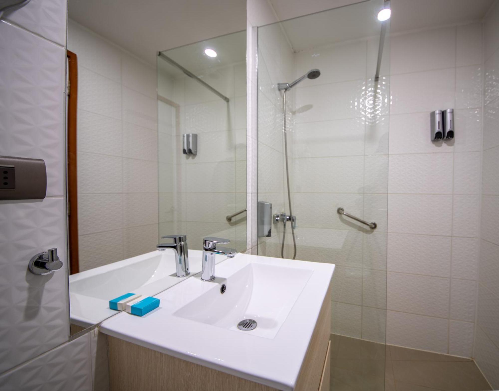 Gran Hotel Aysen Puerto Aisen Dış mekan fotoğraf
